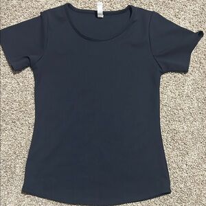 P'tula Black Sweat Wicking Short Sleeve Tee(never worn!!)